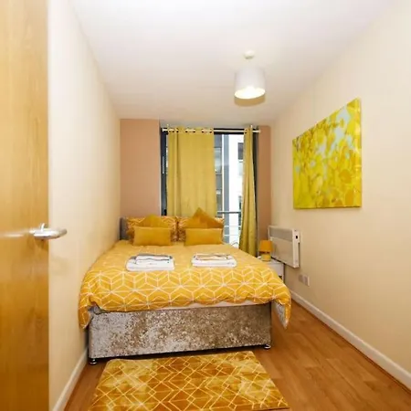 公寓 Alluring 2 Bedroom Centre Apartment- Self Check-in,balconied *