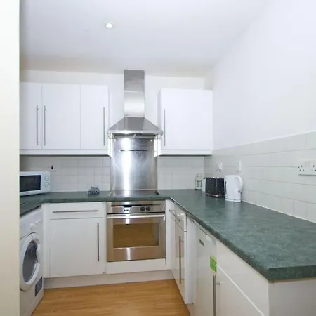 Alluring 2 Bedroom Centre Apartment- Self Check-in,balconied Apartment