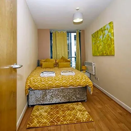 Alluring 2 Bedroom Centre Apartment- Self Check-in,balconied Apartment *