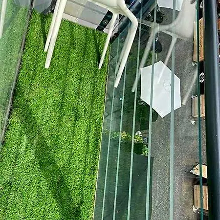 Apartment Alluring 2 Bedroom Centre Apartment- Self Check-in,balconied *