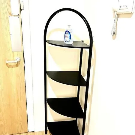 דירה Alluring 2 Bedroom Centre Apartment- Self Check-in,balconied